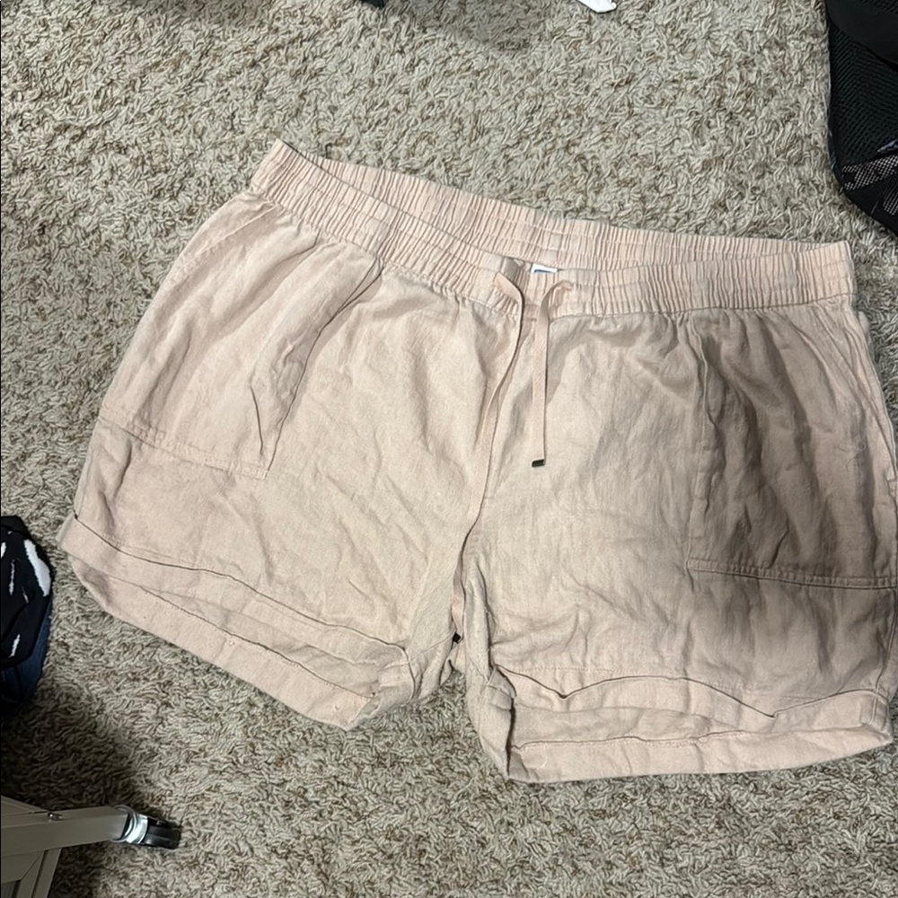 Old Navy Women's Tan Shorts
